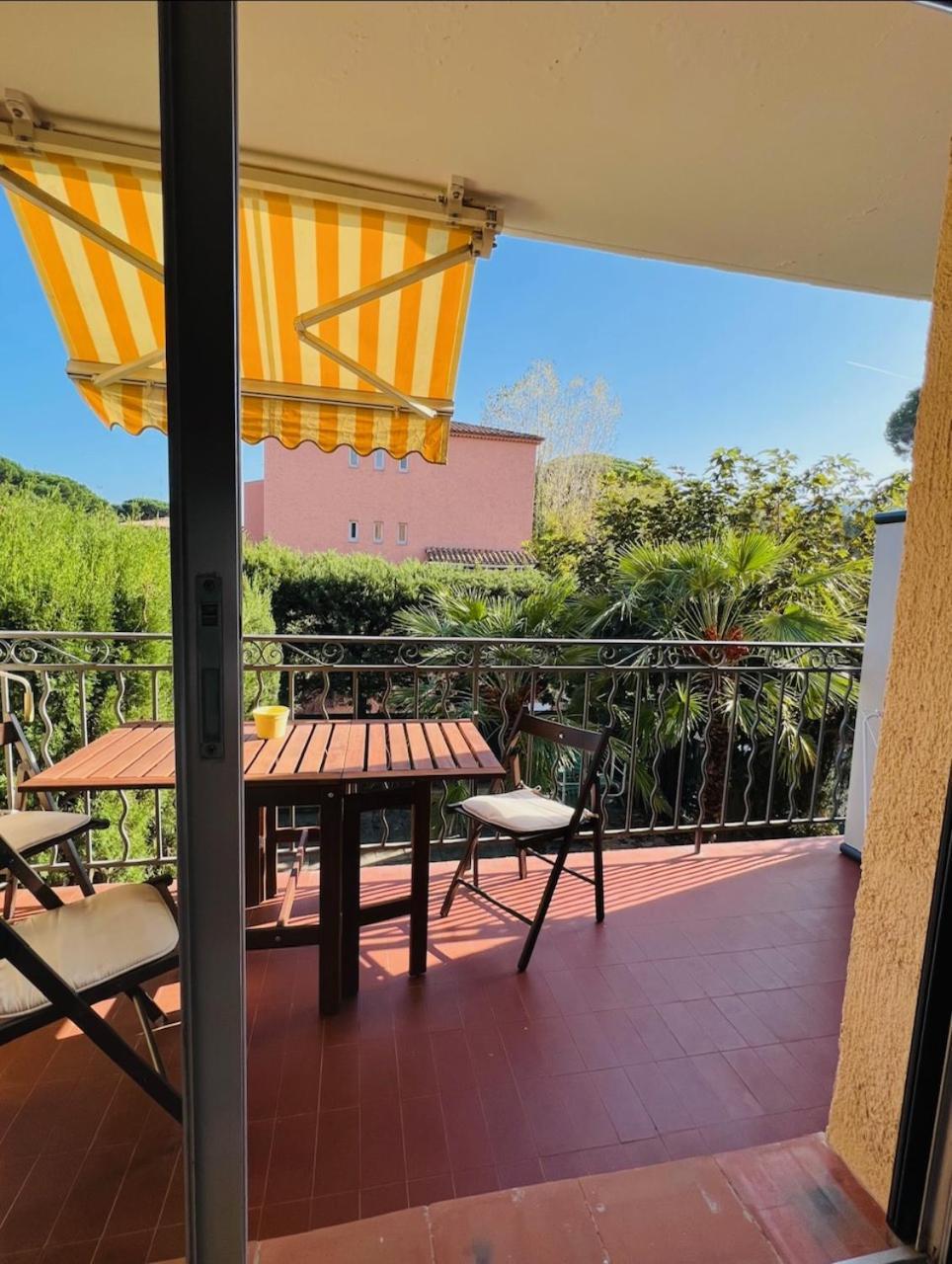 Superbe Appartement Terrasse Et Parking Prive Saint-Tropez Exterior photo